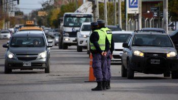 quienes viajaron por turismo no podra volver hasta el final del confinamiento
