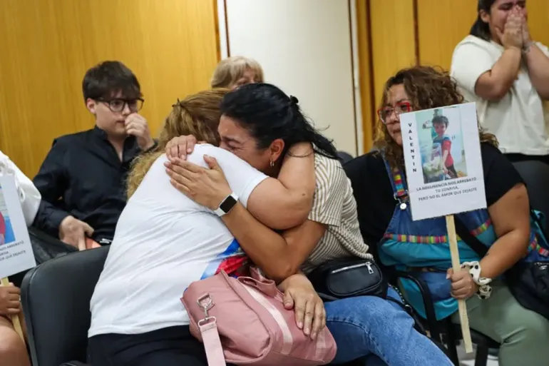 Gentileza: ANR. La familia de Valentino celebró la condena en el Poder Judicial de General Roca. 