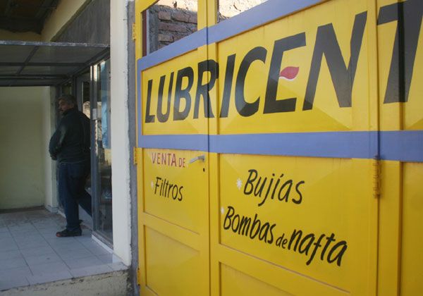 Ola de robos en locales y vehículos