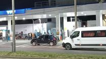 La YPF en la que ocurrió la balacera, donde 40 estudiantes quedaron atrapados.