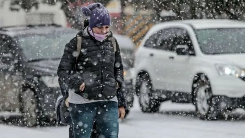 El SMN anunció un alerta por nieve.
