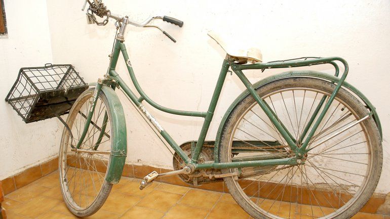 La bicicleta del vecino del barrio Brentana no resultó con importantes daños a pesar de la colisión con la moto.