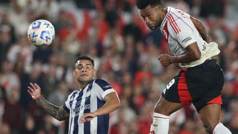 Borja salvó a un flojo River de otra noche negra: con un gol agónico, empató ante Talleres en el Monumental