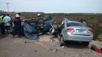 un choque frontal en cinco saltos dejo un saldo de tres muertos