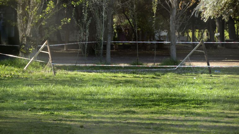 La Policía realizó peritajes en el predio en el que murió un nene que jugaba en el Club Pillmatun. La Policía realizó peritajes en el predio en el que murió un nene que jugaba en el Club Pillmatun.