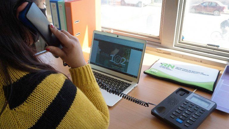 La línea de escucha para niños y adolescentes cumplió tres meses