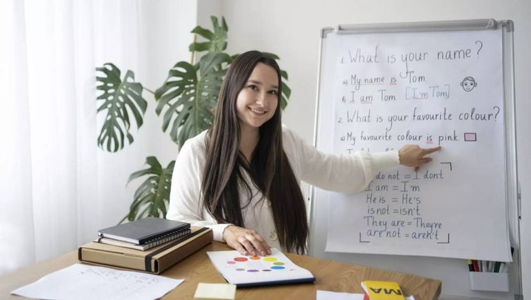 Río Negro busca ampliar su población bilingüe con clases gratis de inglés. Río Negro busca ampliar su población bilingüe con clases gratis de inglés.