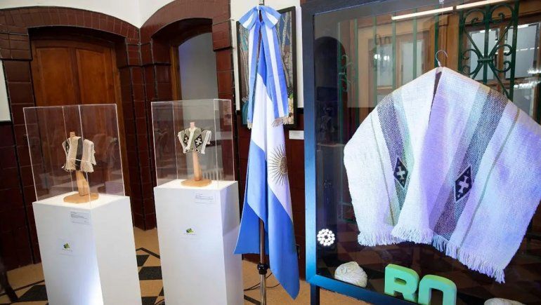 El poncho rionegrino fue declarado emblema provincial