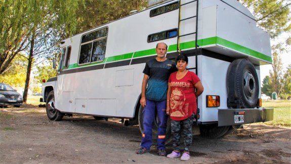 Familia quedó varada en la ciudad en un motorhome