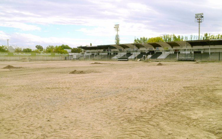 Las obras avanzan en el estadio La Visera de Cemento.