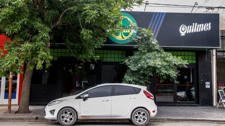 El domingo a la madrugada el detenido efectuó varios disparos desde un vehículo contra un boliche ubicado en calle Roca