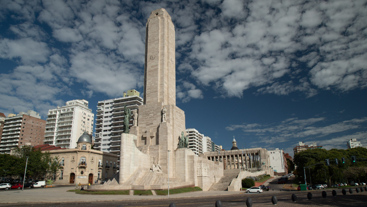 Lo secuestraron por error y lo tiraron en el Monumento a la Bandera