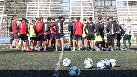 Cipo, completo, entrenó por la tarde al regreso de Puerto Madryn.