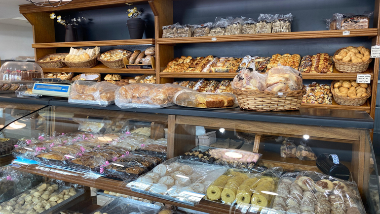 Panadería La Vieja, parte de la historia cipoleña ubicada sobre calle San Martín, con ventas normales esta semana.