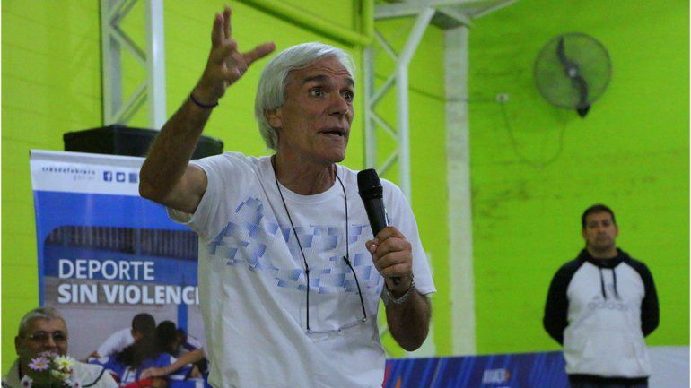 No tengo una relación tensa con los dirigentes