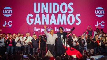 ucr: duras criticas de morales y lousteau a macri