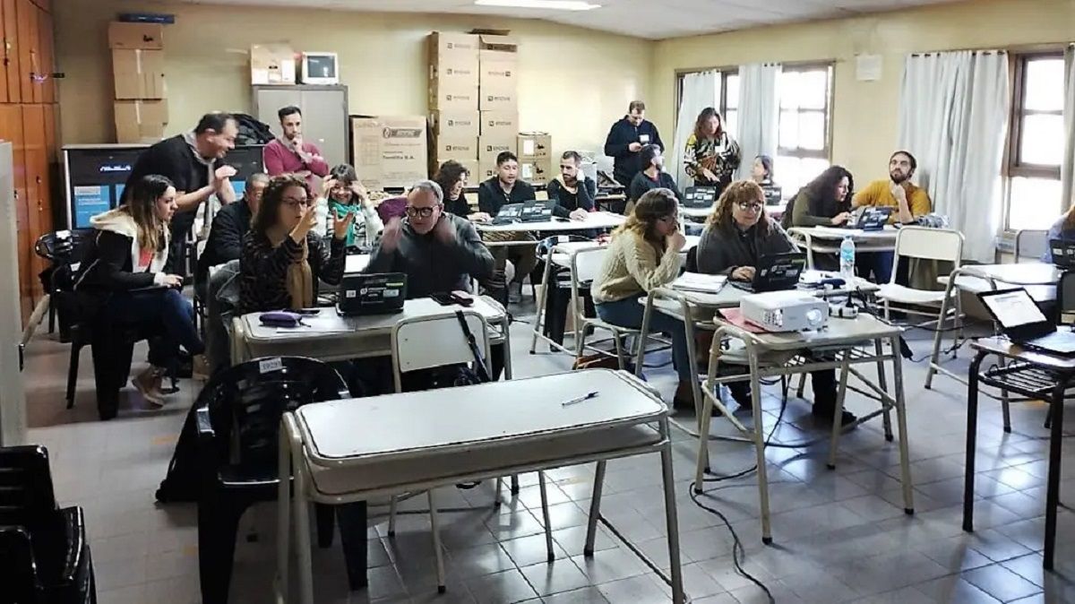 Cipolletti participarán de las pruebas Pisa Digital 2022.&nbsp;