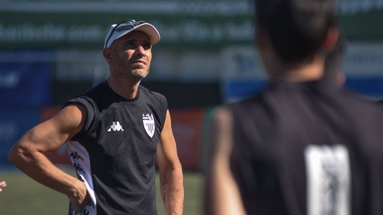 Cipo pagó caros sus errores y perdió 3-1 con Roca