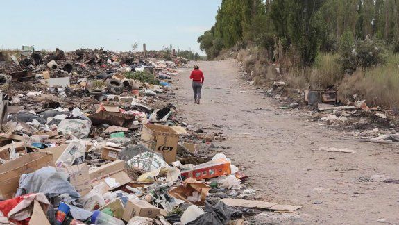 La dispersión de residuos es un foco permanente de contaminación.