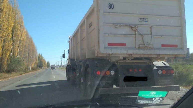 Fotógrafo con discapacidad denunció que lo golpearon entre dos camioneros
