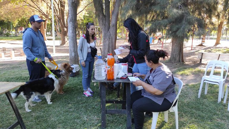 Más de 250 mascotas vacunadas y desparasitadas en Parque Rosauer y Las Perlas