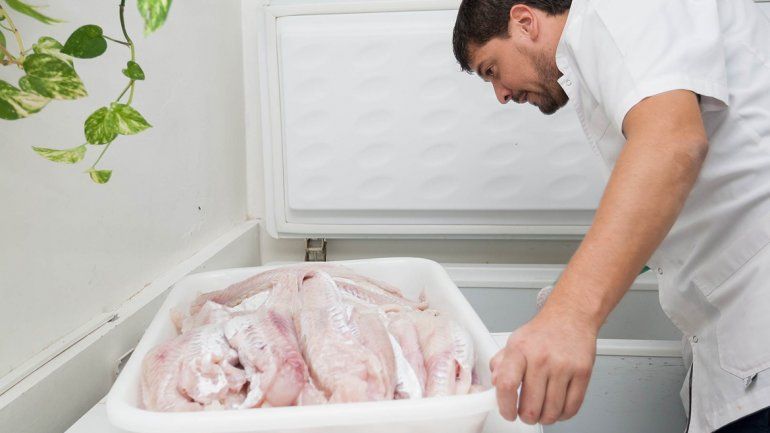 En las pescaderías locales se viene la semana de mayores ventas.