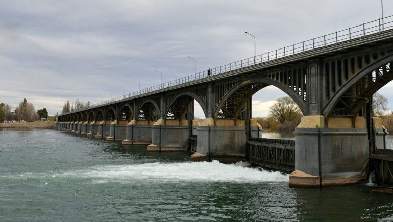 Carreras acompañó la apertura de la temporada de riego en el Alto Valle