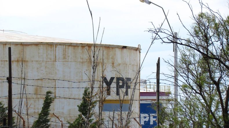 Cuáles son los obstáculos para privatizar YPF