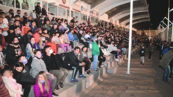 el domingo podes ir a ver a cipo a la visera y vacunarte 