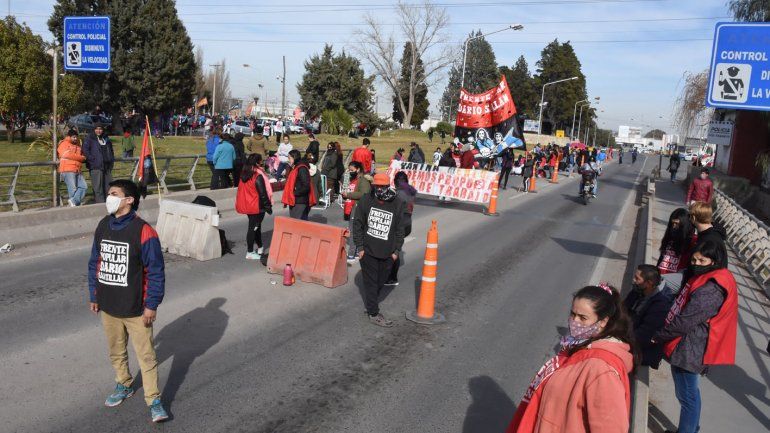 Organizaciones sociales volvieron a cortan los puentes