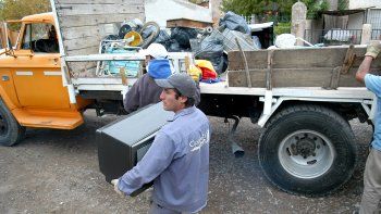 cipolletti limpia logro llenar 15 camiones de residuos solo en el primer recorrido