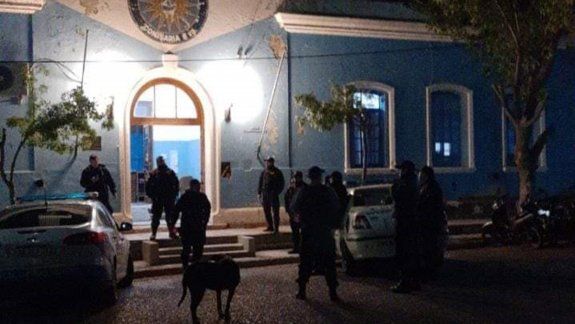 Choele Choel: una policia dio positivo y aislaron la cárcel