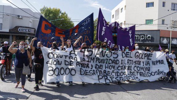Masiva marcha por el 24 de marzo en Cipolletti