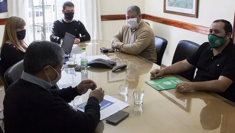 Descontarán los días a docentes y estatales que hagan paro