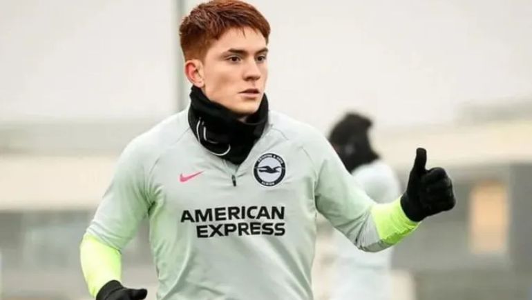El entrenamiento del Colo Barco con su novia en su cocina de Inglaterra