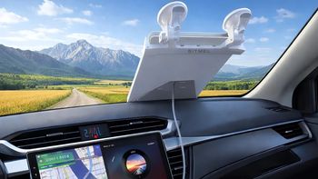 La antena de Starlink Mini con el soporte para el auto.