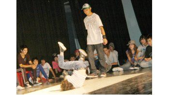 cipolletti vivio una tarde al ritmo del hip-hop