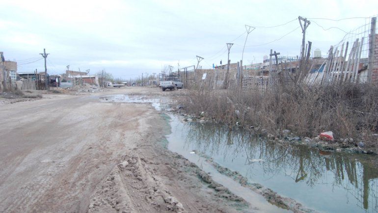 En las tomas no hay luz ni agua legales
