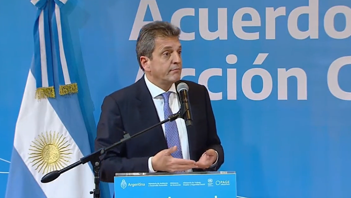 Massa le echó la culpa al FMI por la inflación récord de agosto