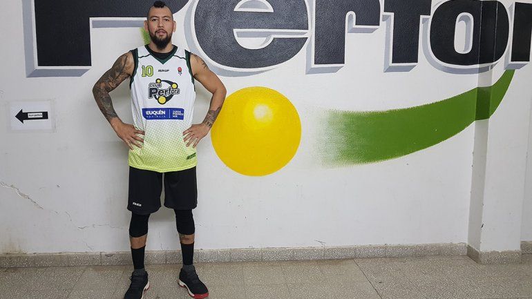 Cipo necesita robar un juego en Plaza
