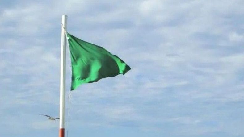 Patagonia: Playa Unión implementará la bandera verde en sus puestos de guardavidas. | LMCipolletti.com Patagonia: Playa Unión implementará la bandera verde en sus puestos de guardavidas.