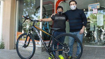 la sorpresa que hizo llorar a tomi, tras sufrir un violento robo