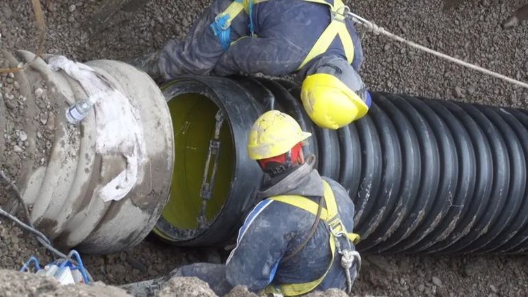 Se puso en marcha el proceso licitatorio para ampliar la red cloacal en General Roca. Foto: Gentileza.