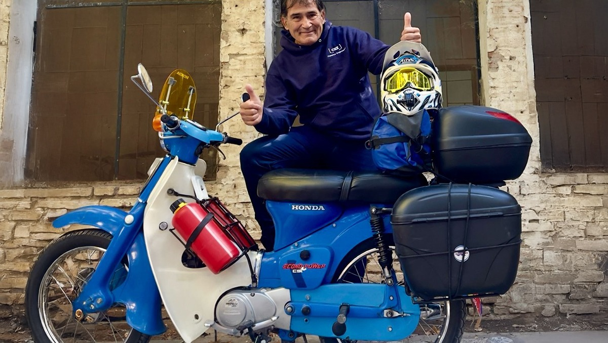 Mario Fuentes ya inició su nueva aventura con la Econo Power.