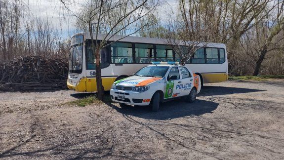 El chofer de un transporte escolar manejaba alcoholizado