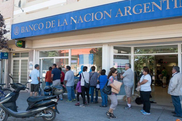La atención al público en los bancos hoy será de 8 a 11