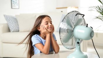 Dos trucos caseros para que el ventilador tire aire frío y combatir la ola de calor.