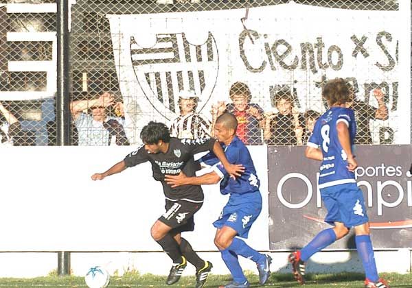 Un triunfo para mantener la plaza