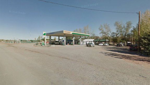 Camioneta hizo marcha atrás en un lavadero y atropelló a una bebé 
