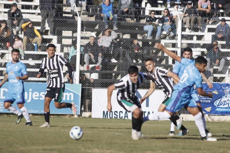 Cipolletti le ganó a Rincón con gol del Pope Díaz en un partido vibrante